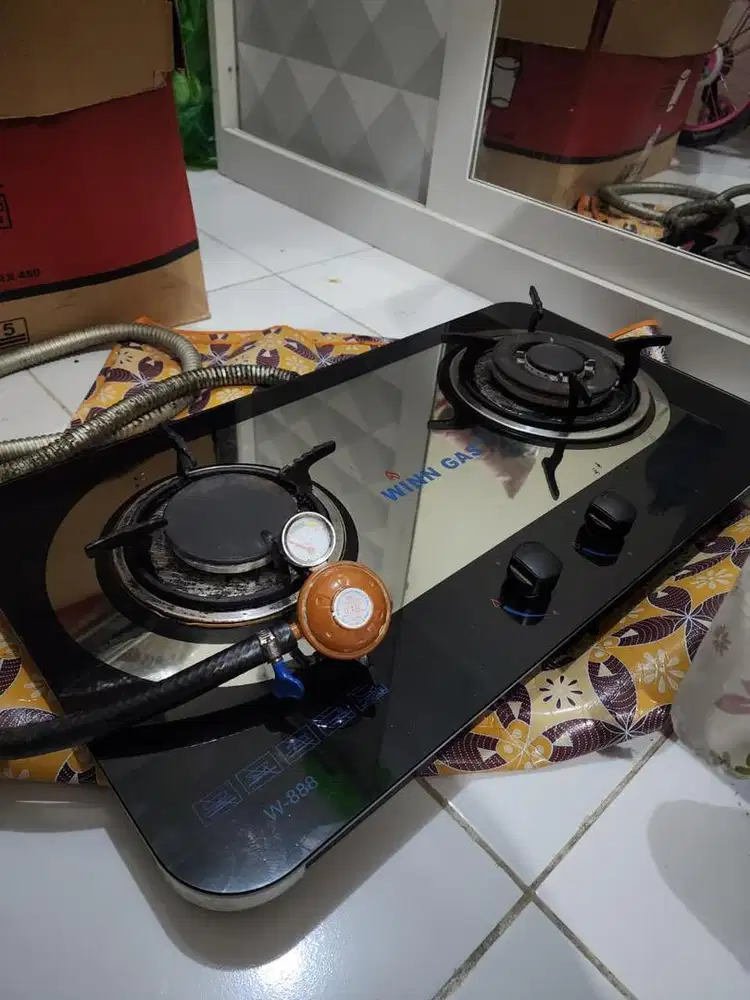 Kompor kaca winn gas 888