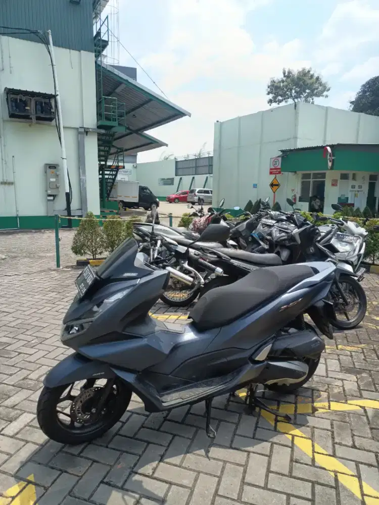 Dijual cepat PCX 160 ABS...
Minus pemakaian