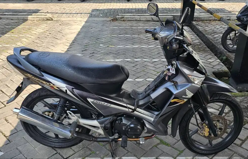Jual Motor Supra X 125 FI 2010