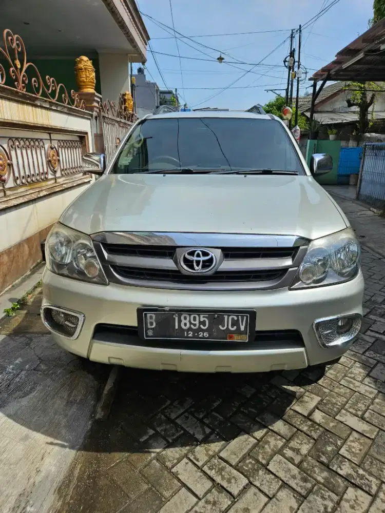 Toyota FORTUNER G BENSIN METIK TAHUN 2008