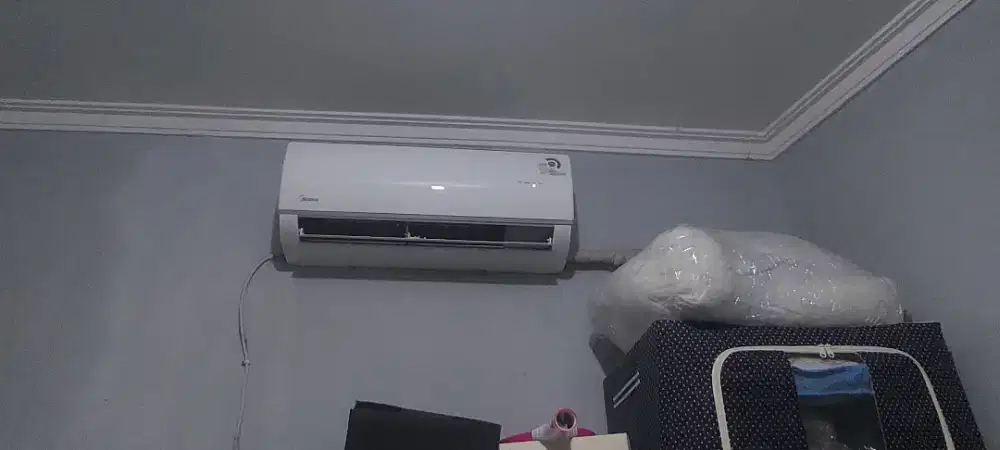 Di Jual AC Midea 1/2 PK