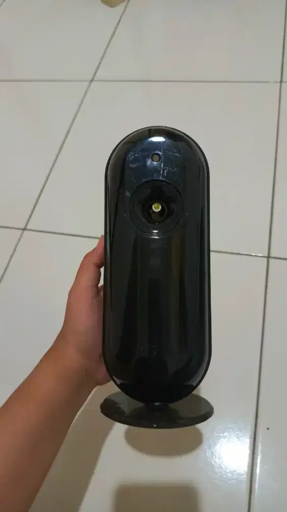 Pengharum ruangan otomatis stella smart matic device