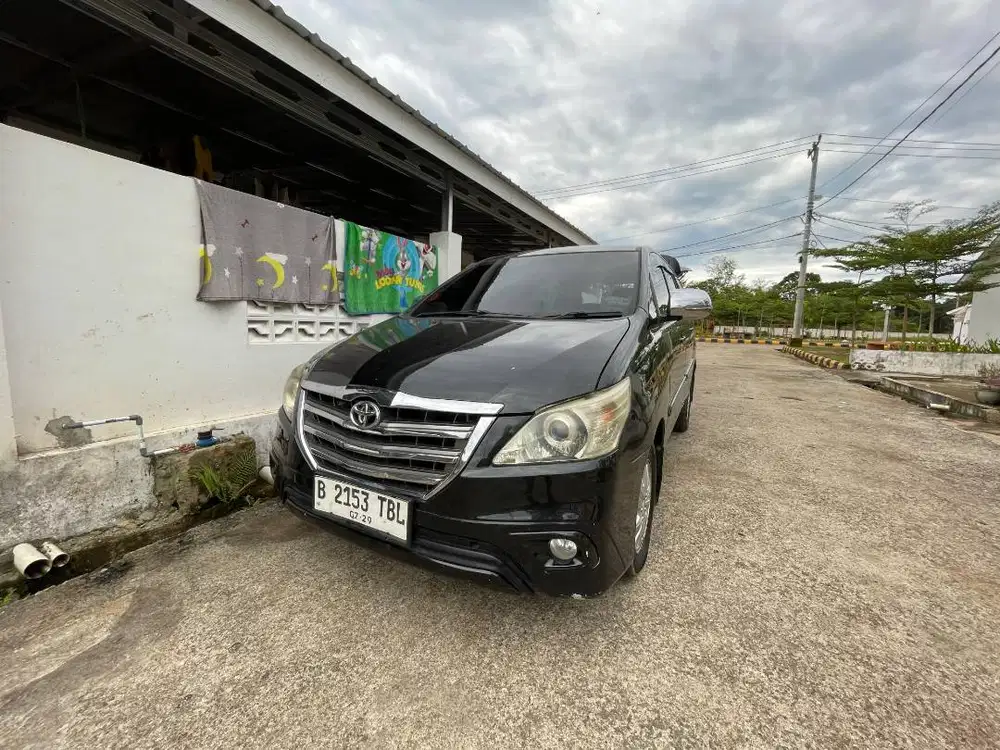 Jual kijang innova diesel 2014 G matic / black