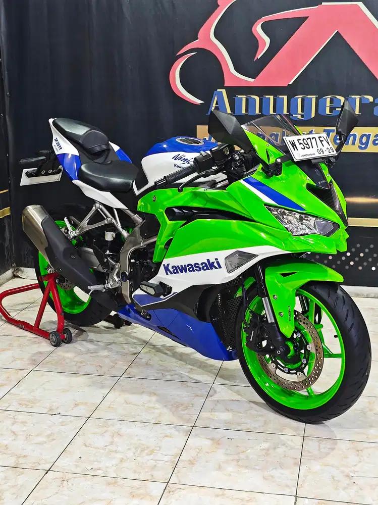 ZX25RR Aniversary abs Qs 250cc 4cilinder limit. Anugerah motor rungkut