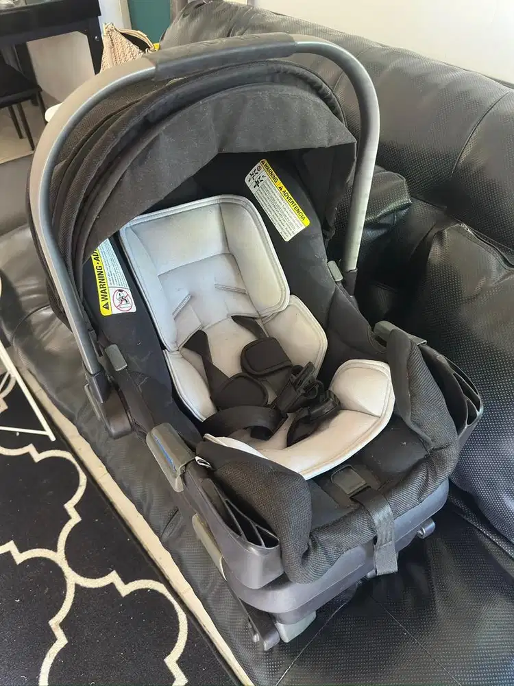 Car Seat Bayi Nuna Pipa With Base