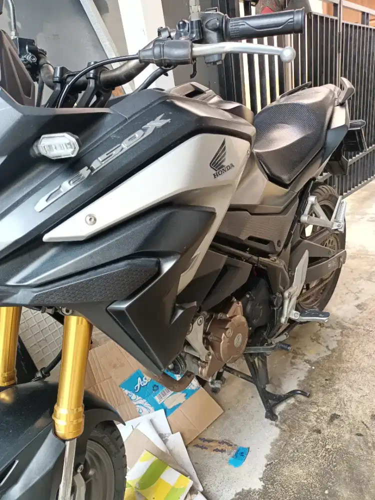 CB150X BARANG MULUS NO MINUS