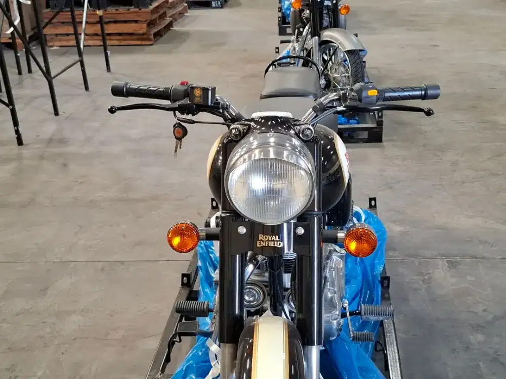 Royal Enfield x lelang