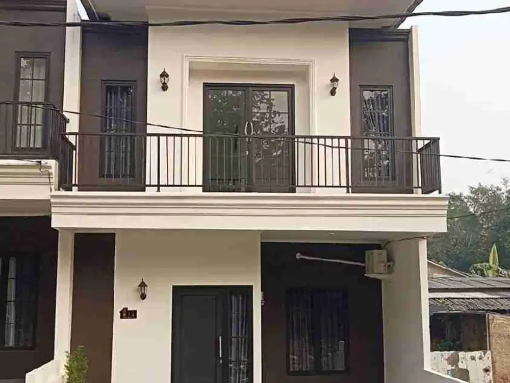 2 lantai bangunan mewah akses mudah