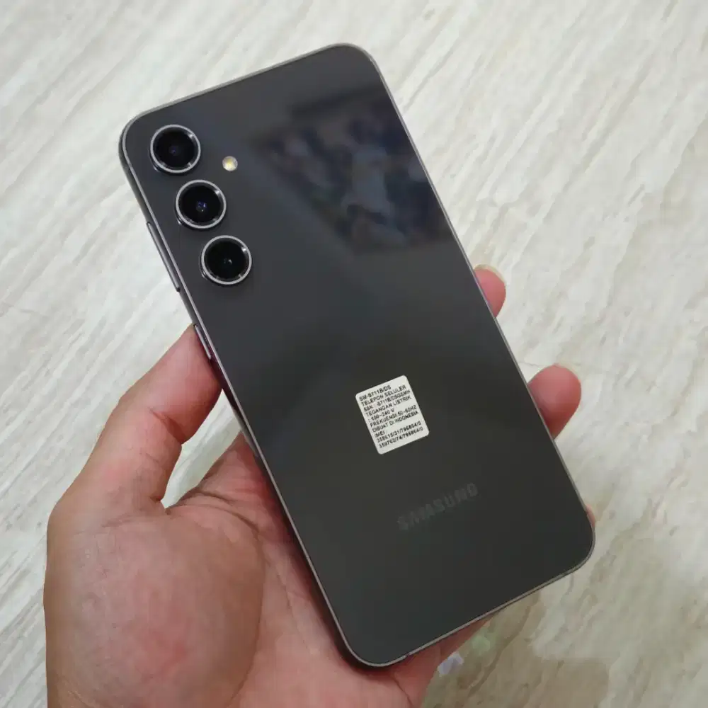 Samsung S23 FE 5G 256GB SEIN 
Graphite Mulus Banget 99%