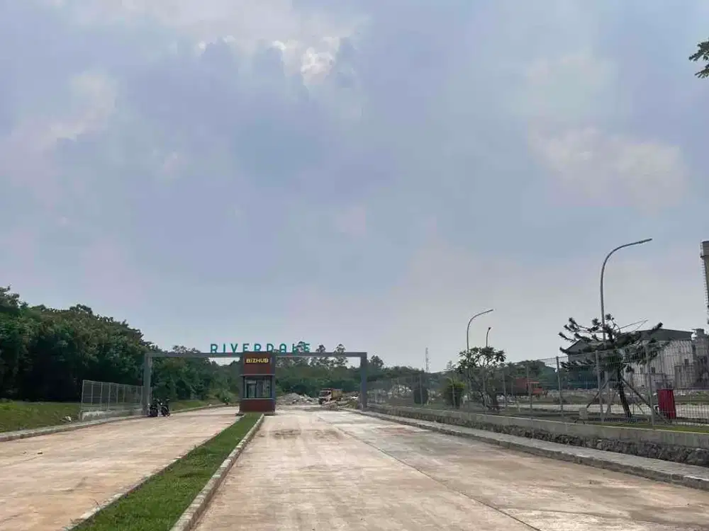 Ruko dijual lokasi sangat strategis, bishub riverdale multiguna