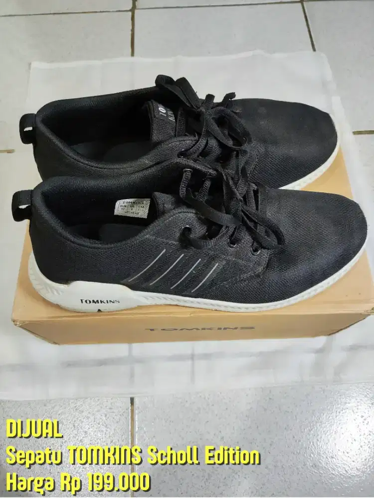 Sepatu TOMKINS School Edition