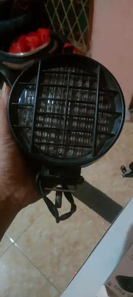 Lampu aksesoris mobil