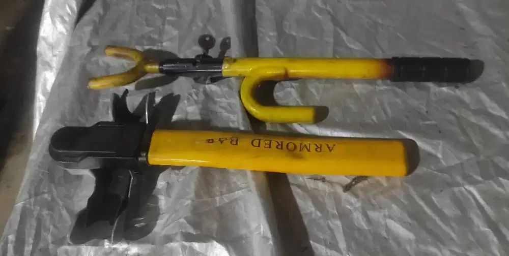 Anti maling kunci pengaman stang stir mobil