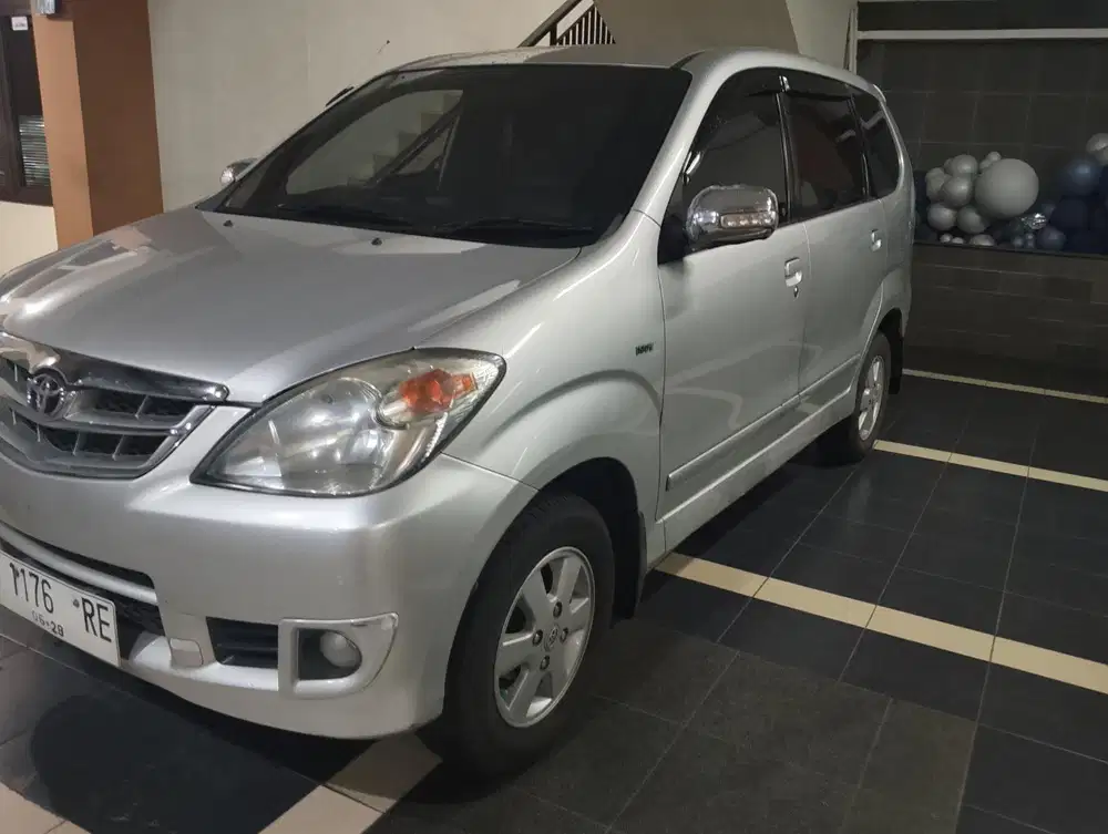 Toyota Avanza 2010 Bensin
