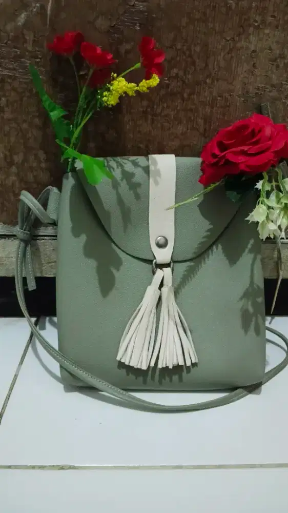 Tas Selempang Wanita ReSecond