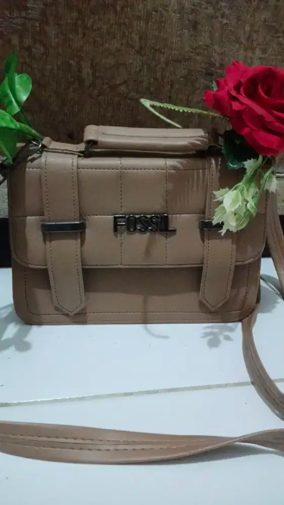 Tas Selempang Wanita Kekinian Resecond