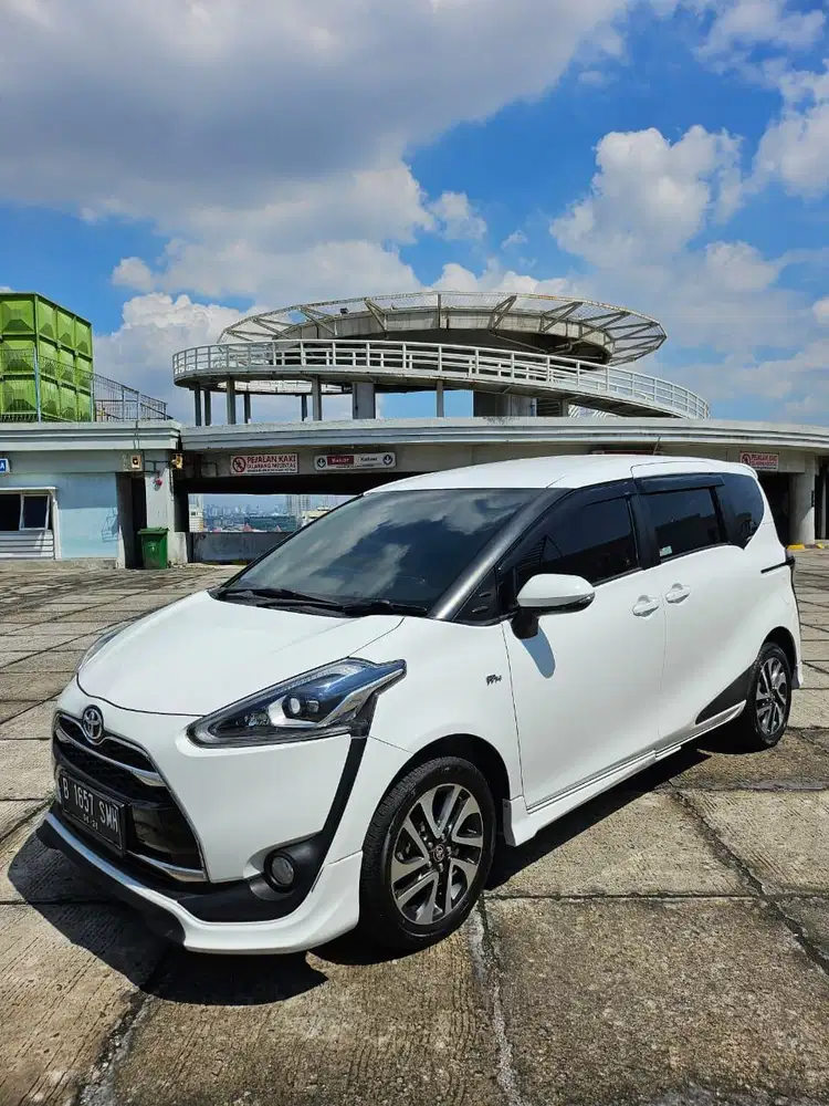 Toyota Sienta 1.5 Q AT (Automatic) 2017 Putih (Promo TDP 18jt)