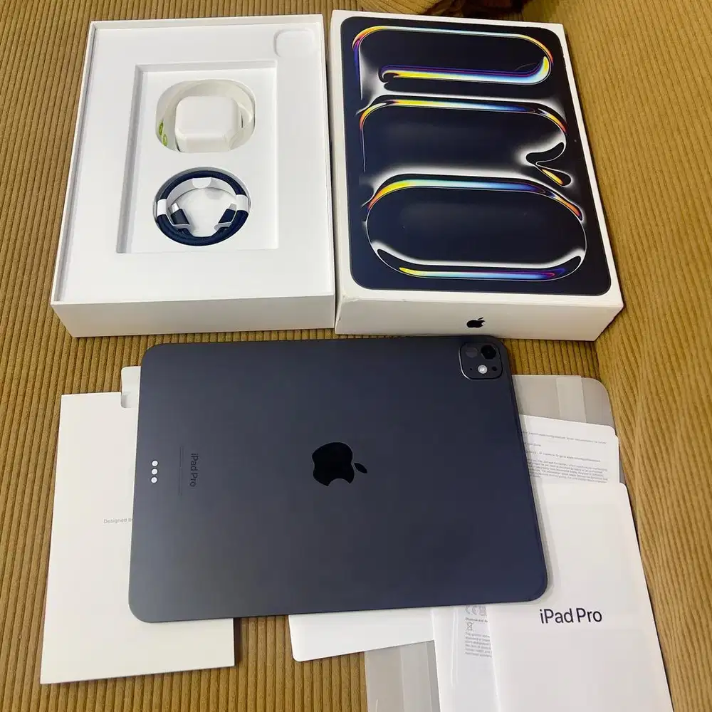Ipad pro 11 inch M4 2024 256 gb inter wifi full ori garansi