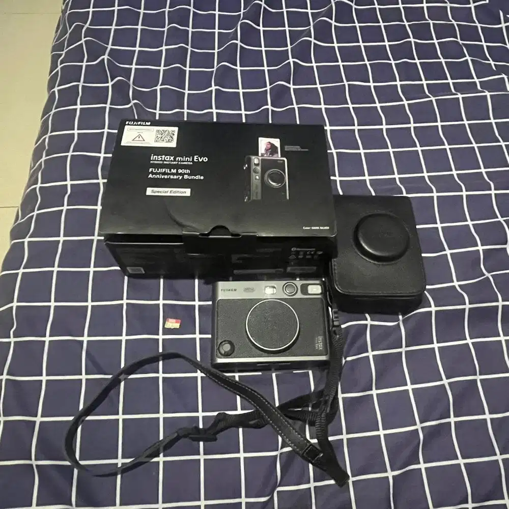 Fujifilm instax minievo - preloved and excellent condition