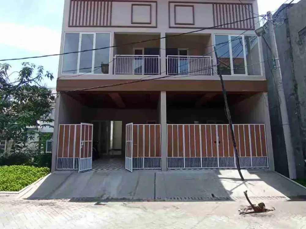 BABATAN PILANG 2 LANTAI ‼️ Jual Rumah Baru Carport 2 Mobil dekat Raya Wiyung