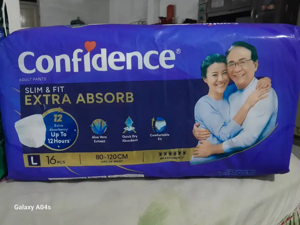 Confidence pamper celana dan confidence popok perekat