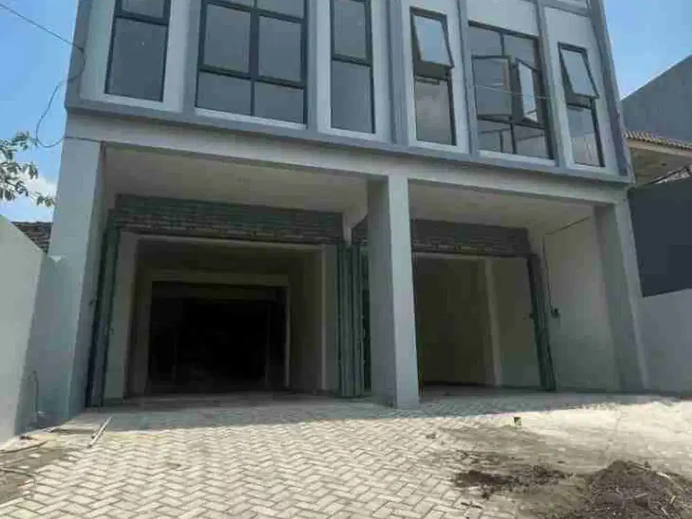 Disewakan 2 Ruko Jejer 3 Lantai Pucang Anom
NOL JALAN RAYA