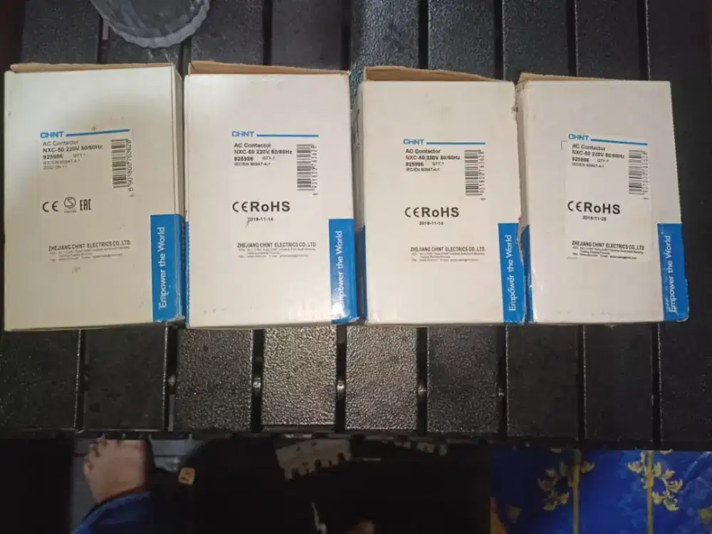 Jual kontaktor 50a 4pch 25a 1pch