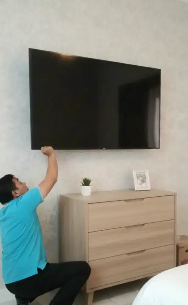 pasang dan jual bracket buat gantungan tv led lcd di tembok kuat kokoh