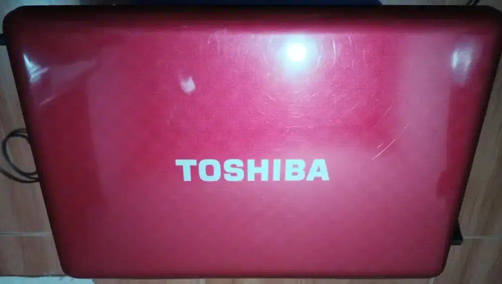 Laptop Toshiba Satellite L735