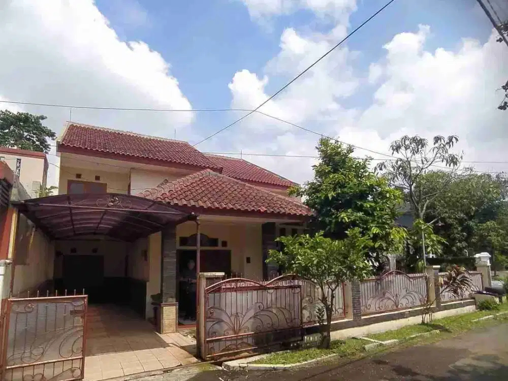 rumah kokoh lt240/200 hrg2,1 di Arcamanik Bandung kota