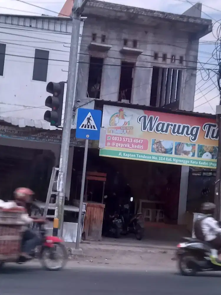 Dijual cepat bangunan ruko 3 lantai