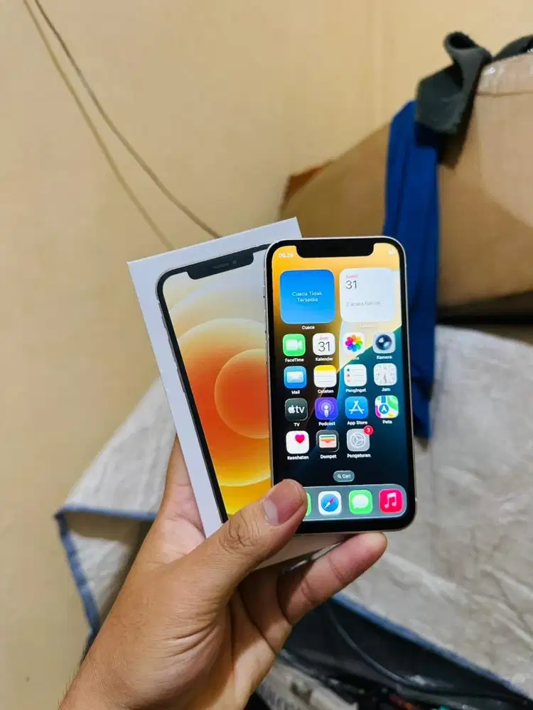 Iphone 12/64 putih