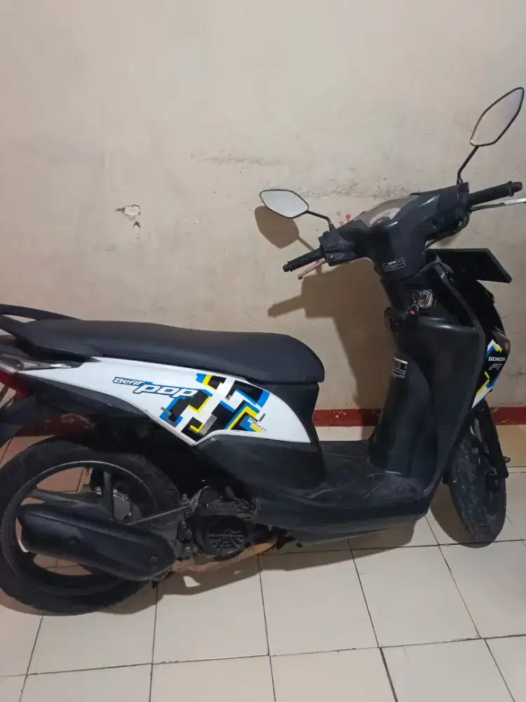 Beat pop 2017 STNK Bpk faktur. Ats nama orang lain