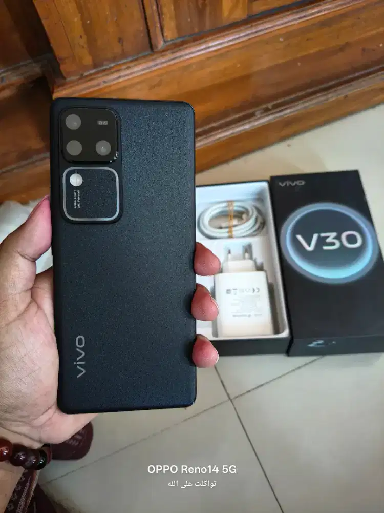 Vivo V30 5g ram 12/512 fulset original