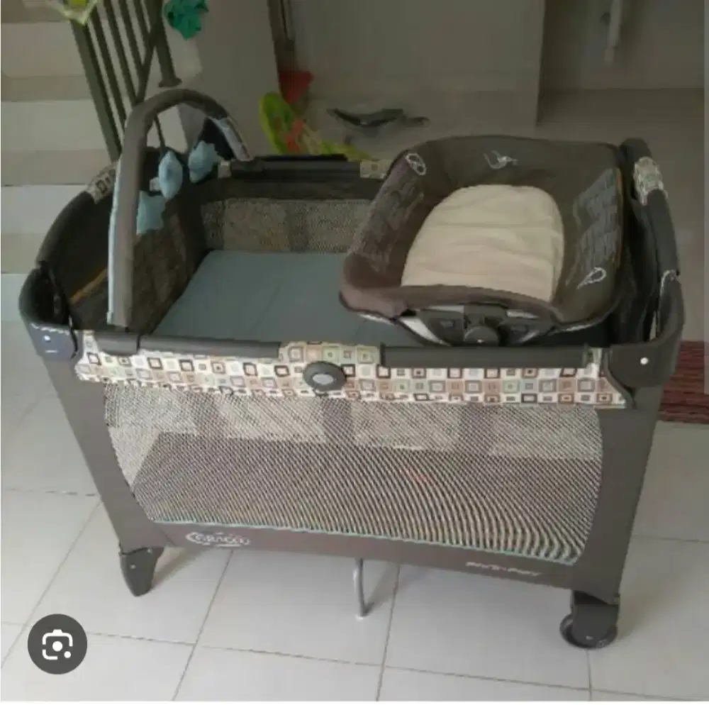 Box Bayi Merek Graco