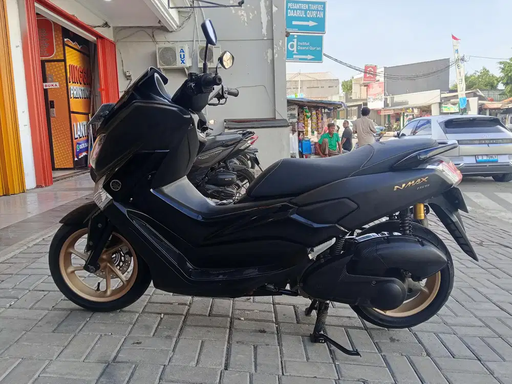 Yamaha nmax ABS OLD GRESS seperti baru 2018