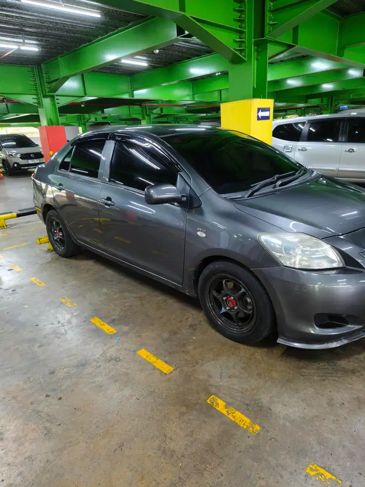 Toyota Limo 2012 Bensin