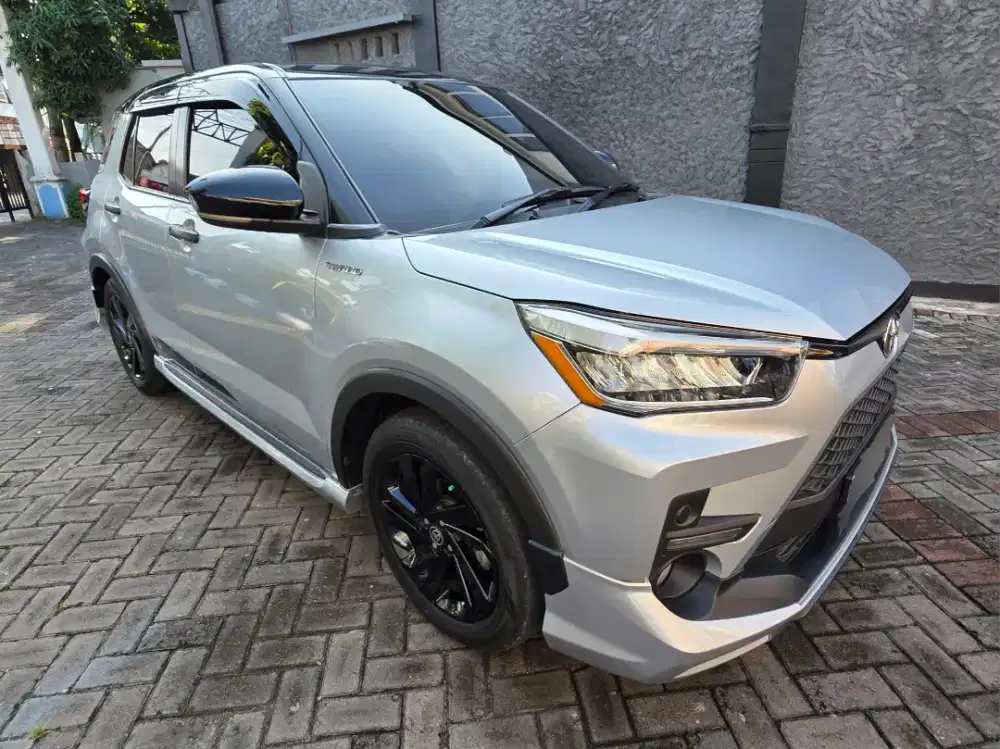 Raize GR Sport 1.0 Turbo 2023 two tone