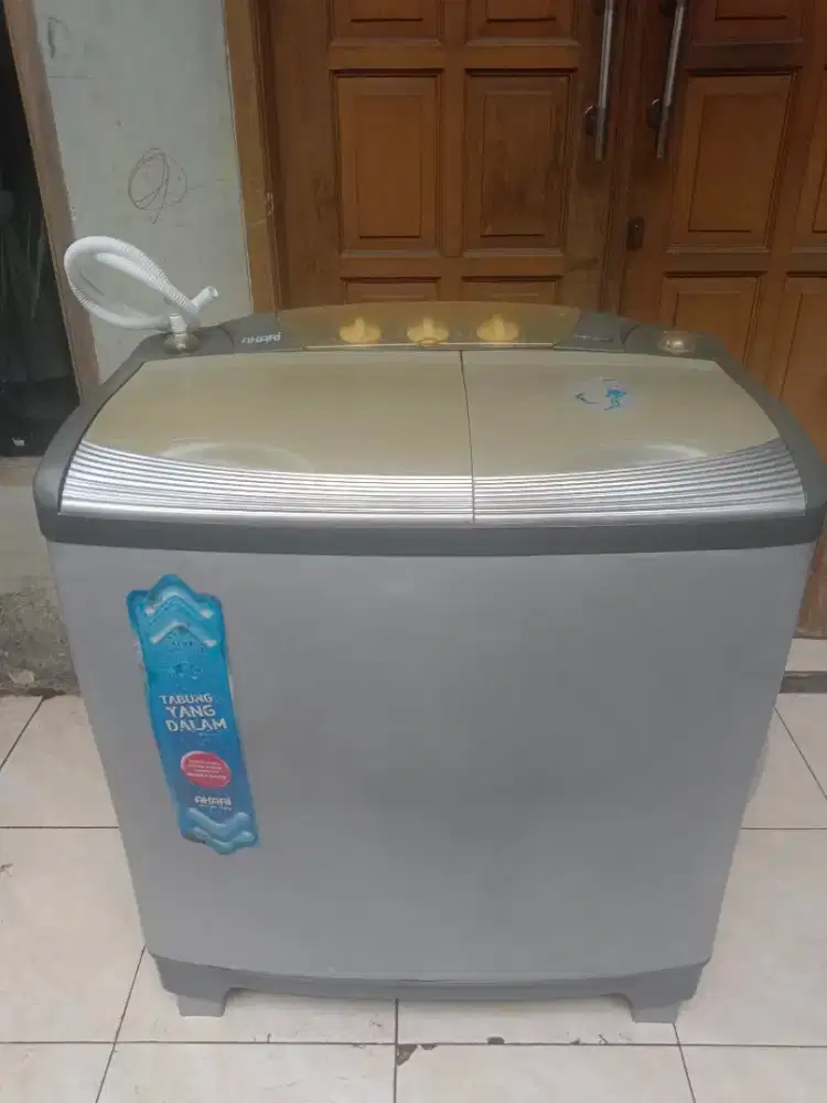 Fs mesin cuci akari 10kg dikirimkan bdg kota