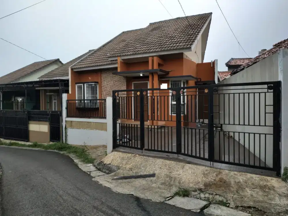 Rumah 10 Mnt ke Cibubur Junction SHM Hadap Utara Siap KPR J-25502
