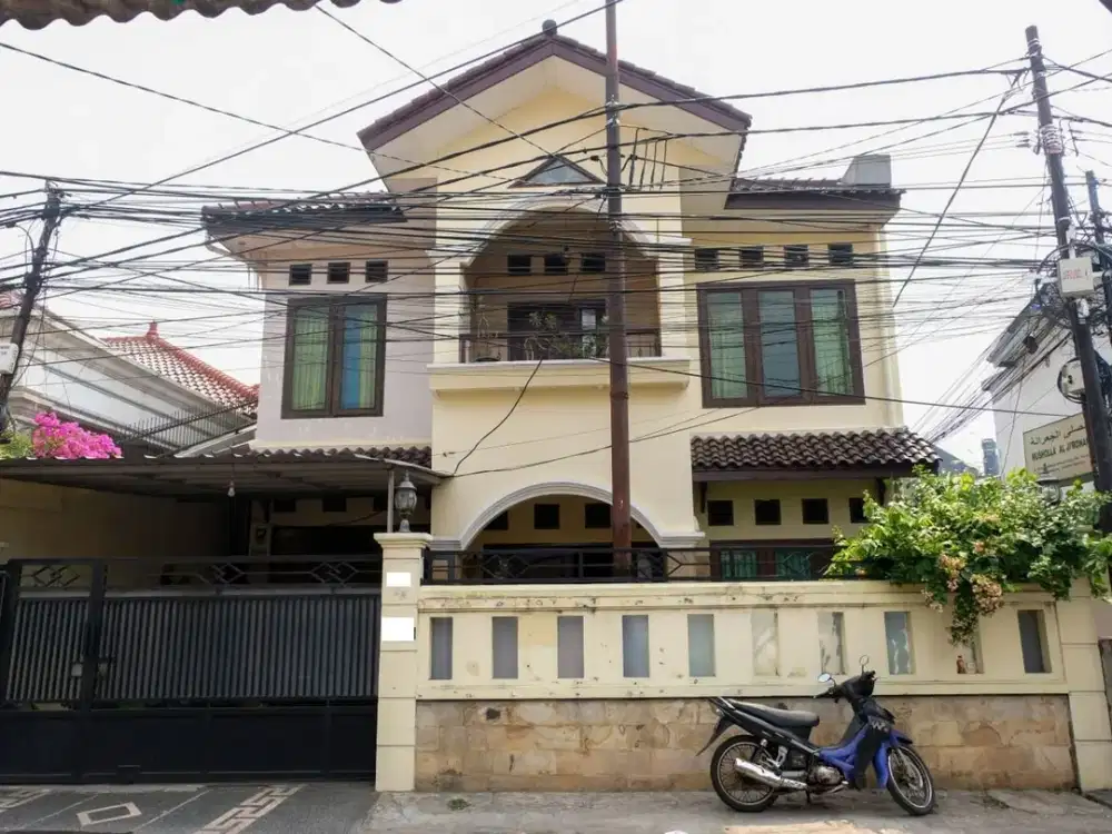 Rumah SHM 7 Kamar Tidur Bisa Nego 6 Mnt ke St Tanjung Barat J-27511