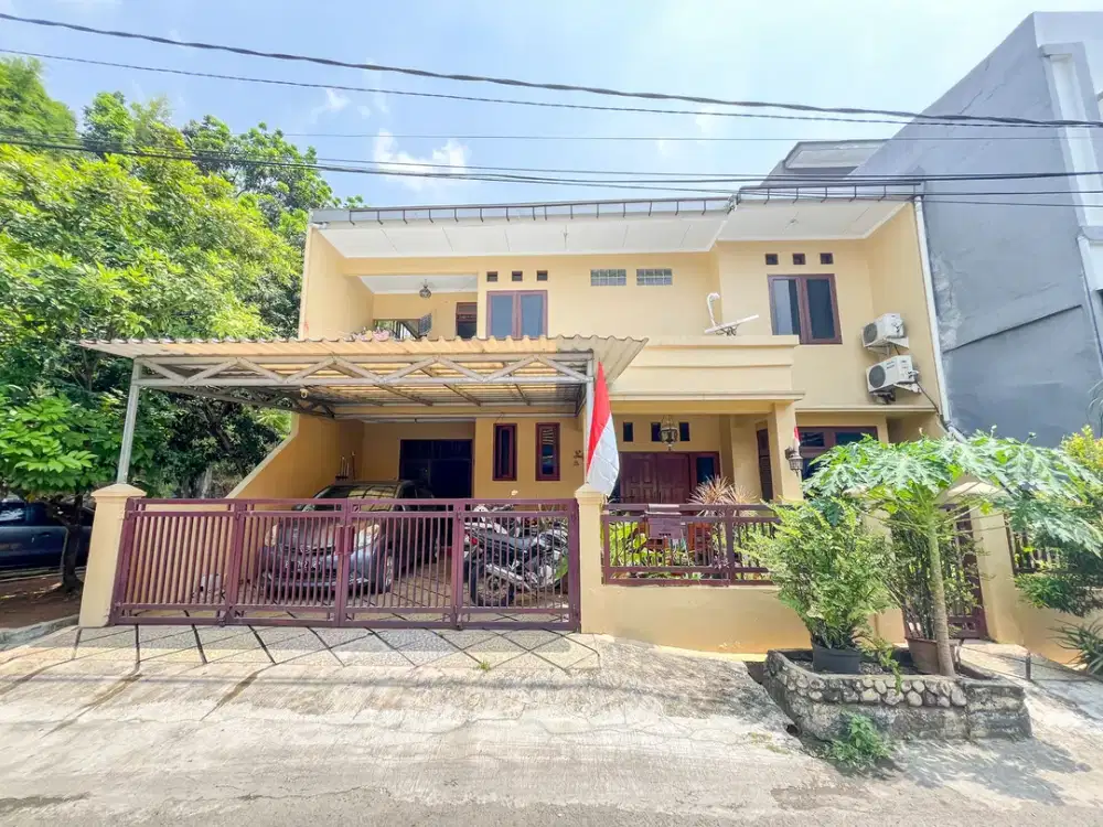 Rumah 2 Carport Dekat Pusat Perbelanjaan di Depok Dibantu KPR J-12851