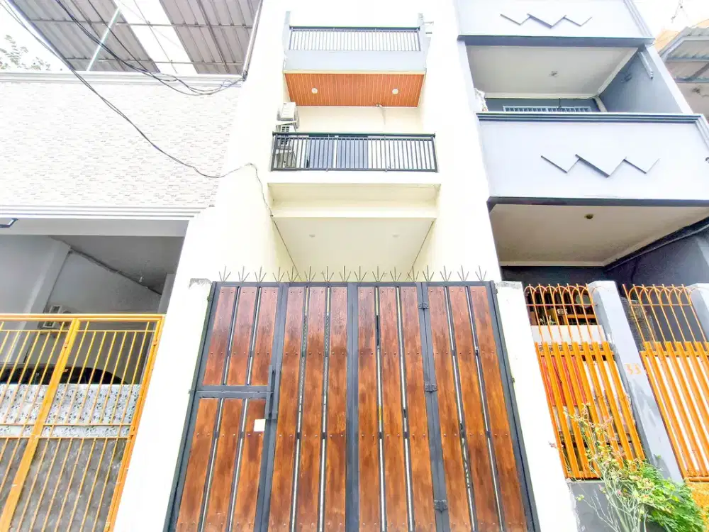 Rumah Strategis 10 Menit ke Stasiun Duri Bebas Banjir Bisa KPR J-27685