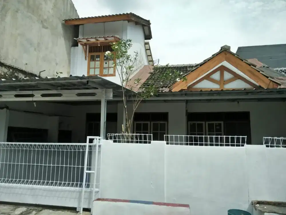 Rumah 14 Menit ke Cibinong City Mall SHM Dibantu KPR J-32245