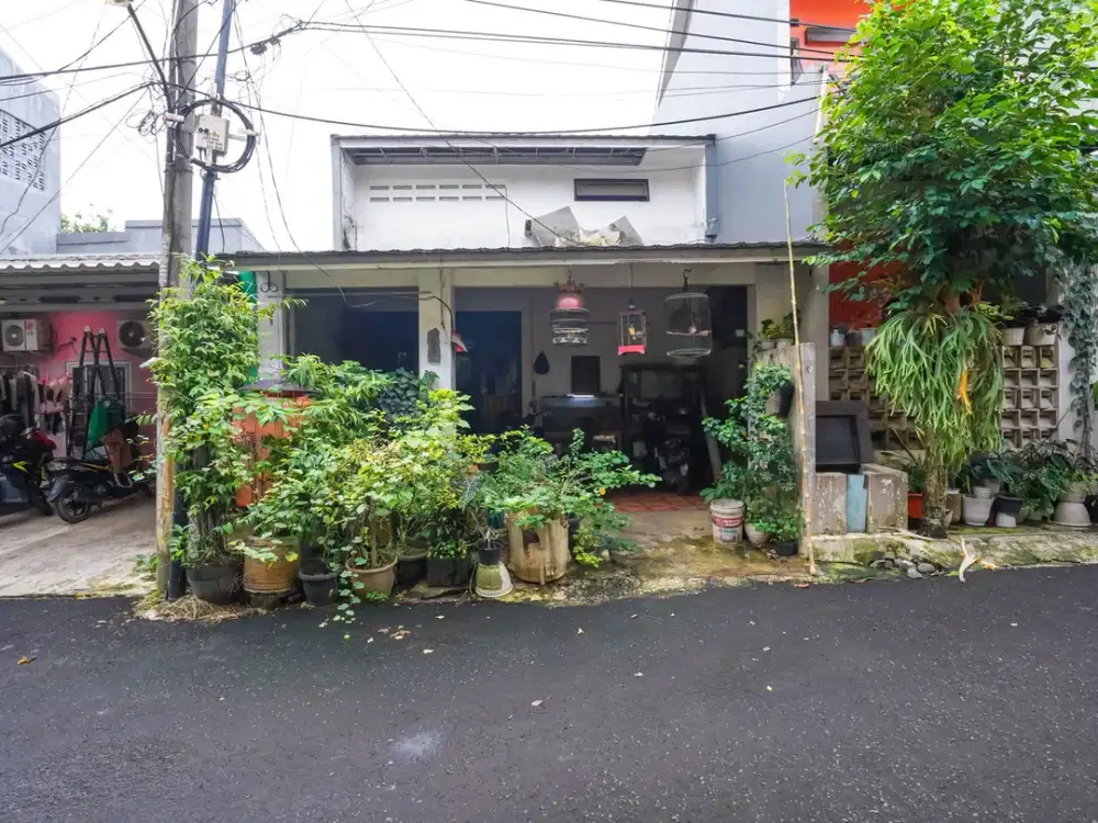 Rumah 2 Lt Strategis 15 Menit ke Pintu Tol Cilandak Dibantu KPR J-2523