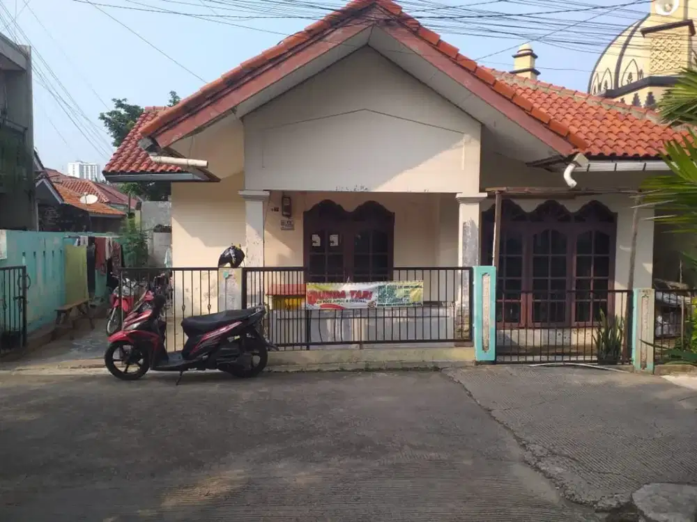 Rumah LT 185 Hadap Utara 12 Menit ke Depok Town Square J-34530