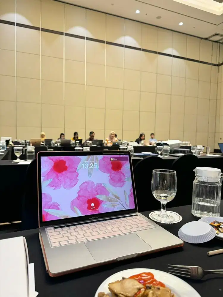 Macbook Pro M2 256Gb