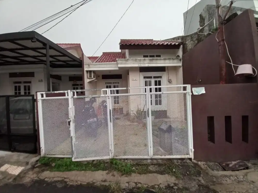 Rumah Seken di Kawasan Depok 10 Menit Tol 680jtan Harga Nego J-28109
