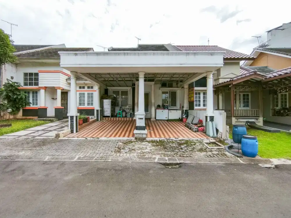 Rumah 2 Carport 6 Menit ke Fresh Market Kota Wisata Siap Huni J-13356