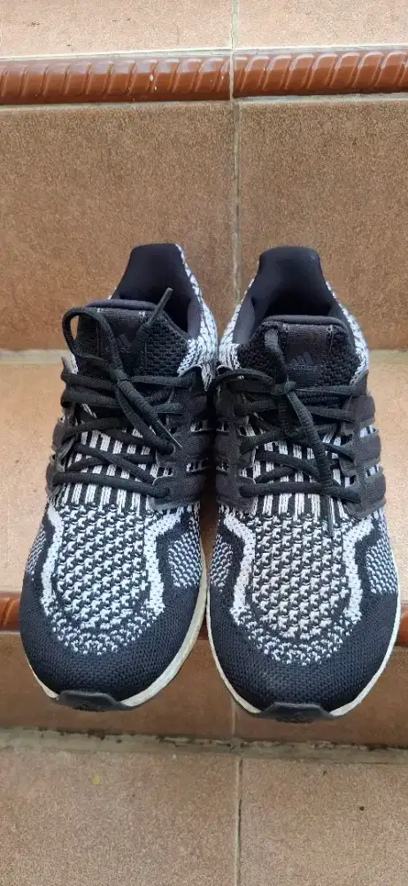 SEPATU ADIDAS ULTRABOOST UK 41